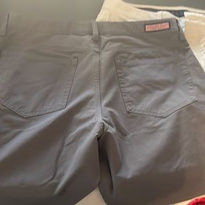 Vineyard vines Lot of two